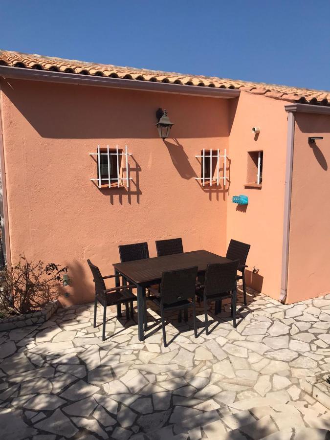 Villa Mit Grossartigem Panoramablick Auf Das Meer Und Direkt Am Pool La Croix-Valmer Exteriör bild