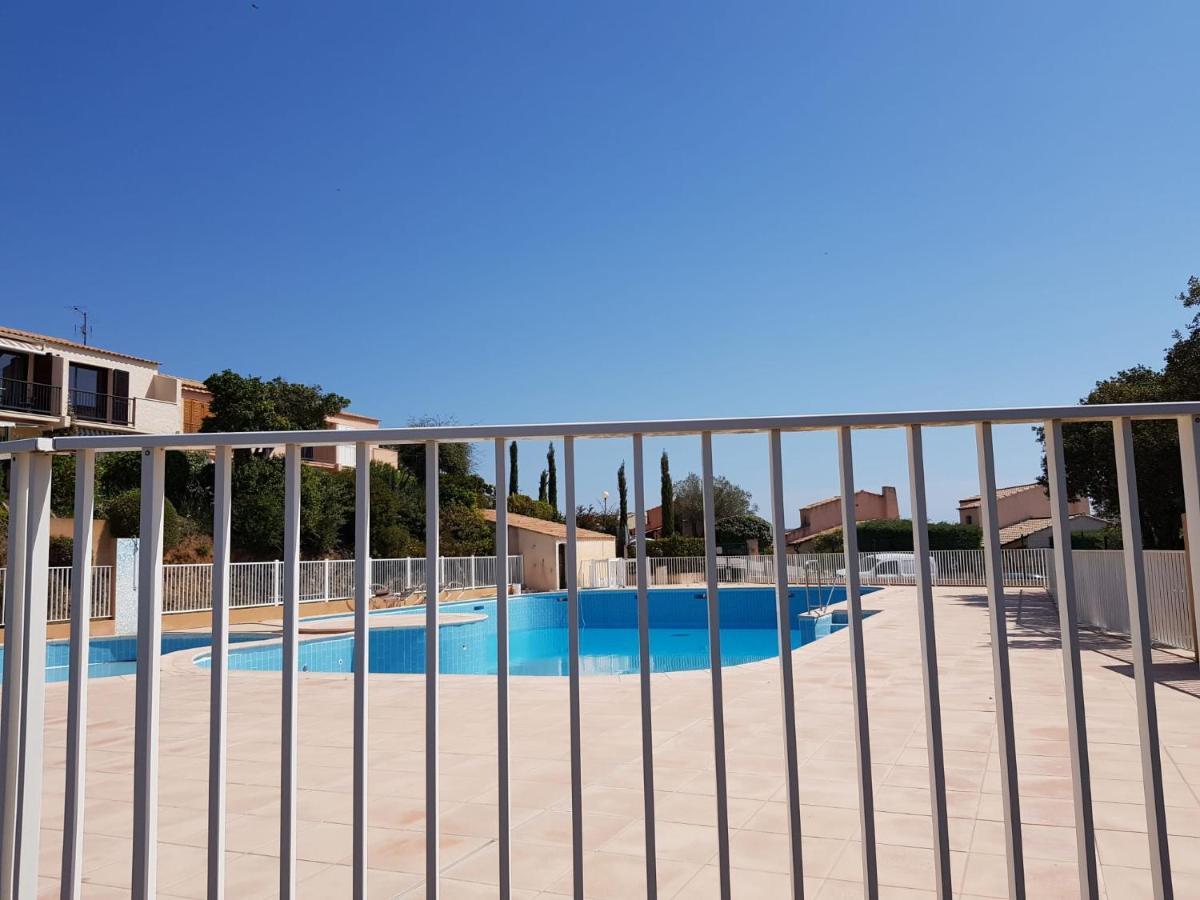 Villa Mit Grossartigem Panoramablick Auf Das Meer Und Direkt Am Pool La Croix-Valmer Exteriör bild