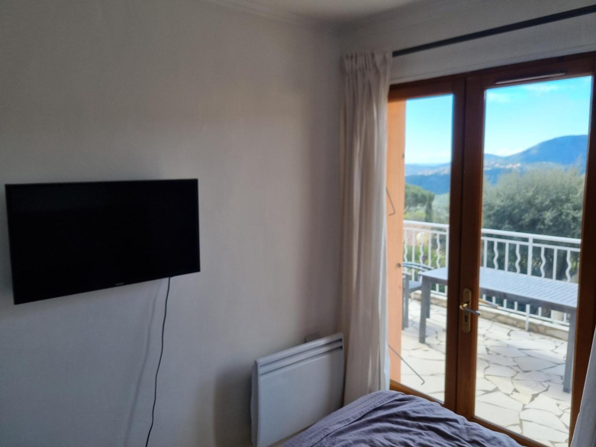 Villa Mit Grossartigem Panoramablick Auf Das Meer Und Direkt Am Pool La Croix-Valmer Exteriör bild